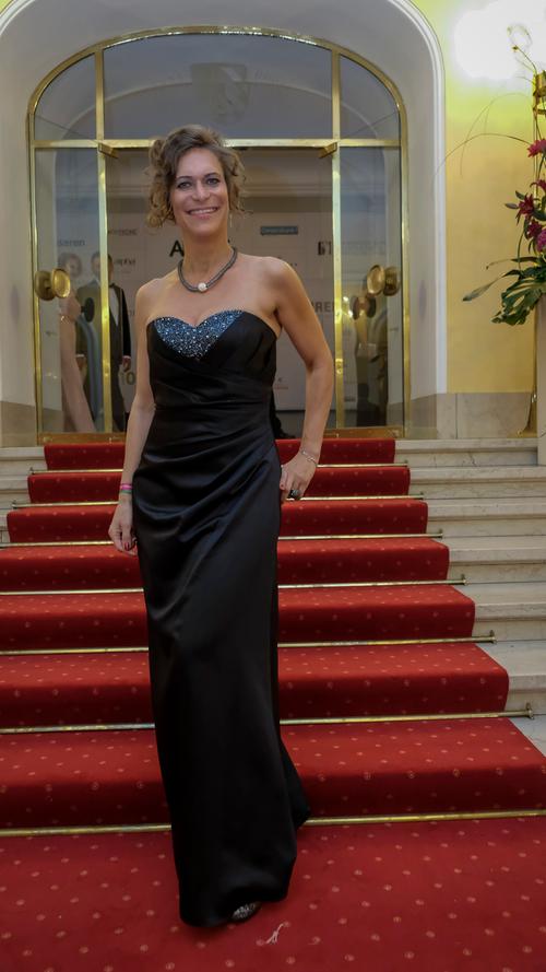 Die schönsten Roben und Kleider beim Nürnberger Opernball 2018