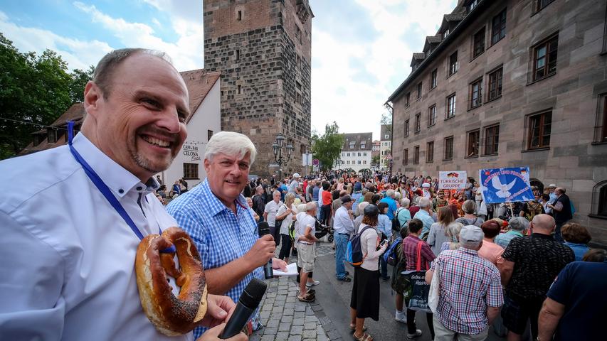 Von Turm zu Turm: Großer Umzug beim Nürnberger Altstadtfest