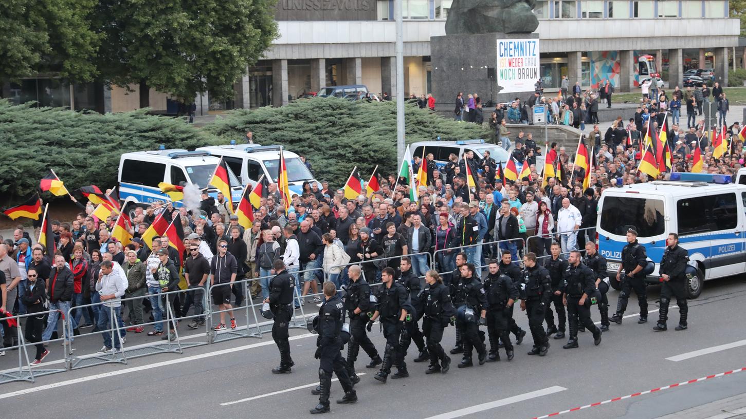 Chemnitz: Polizei nimmt 15 Mitglieder von Bürgerwehr fest