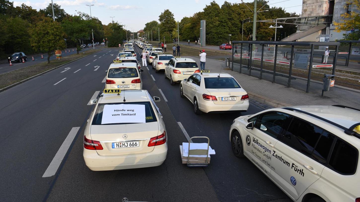 Taxifahrer demonstrierten in Nürnberg gegen Uber und Co.
