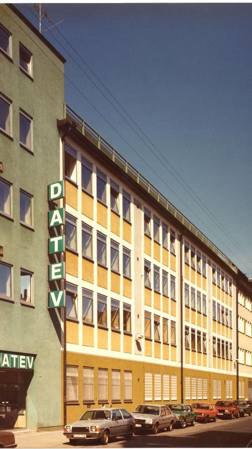 ...von den Fahrzeugen, die im Jahr 1979 vor dem Rechenzentrum der Datev standen.