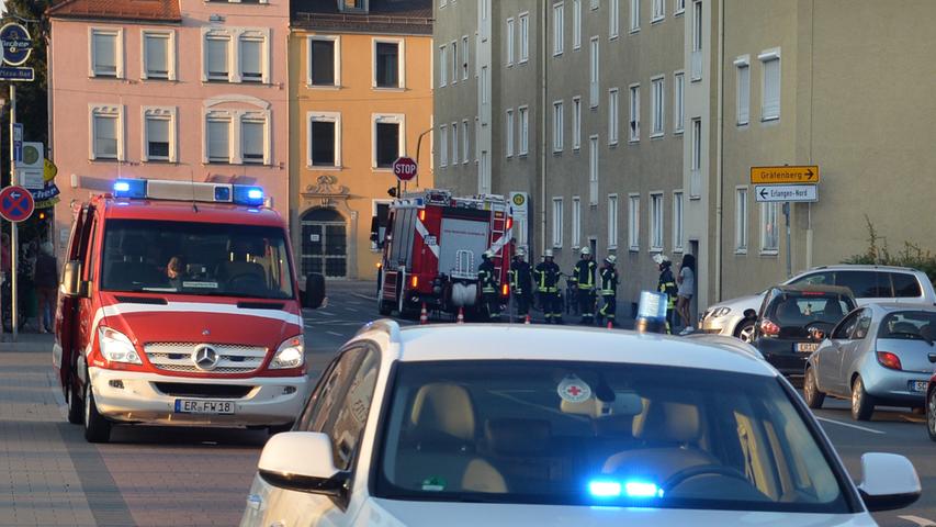 Gasalarm in Erlangen: Feuerwehr rückte mit Großaufgebot an