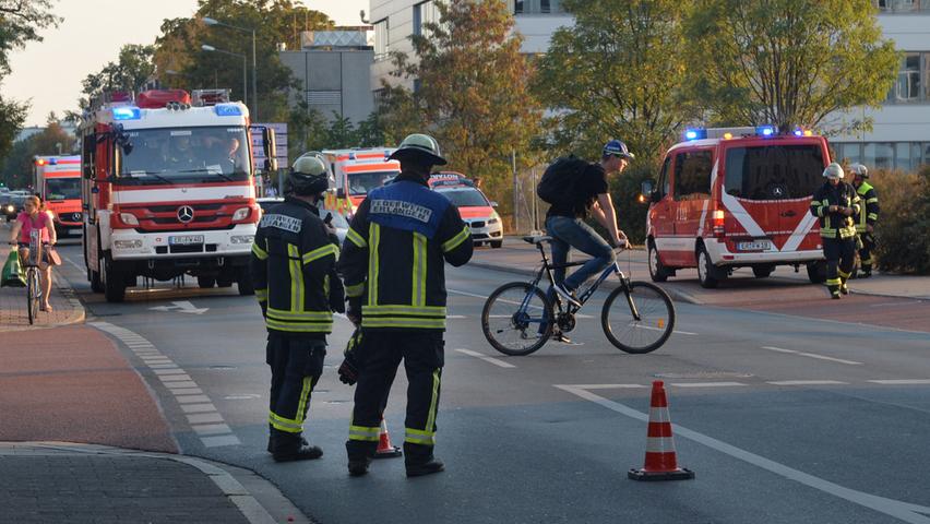 Gasalarm in Erlangen: Feuerwehr rückte mit Großaufgebot an