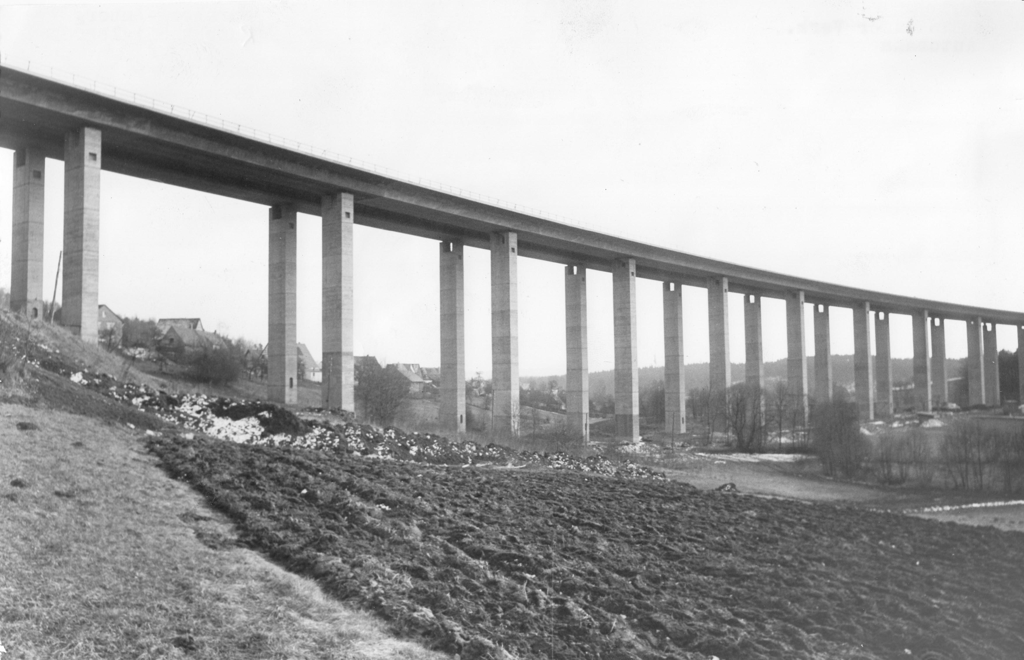 Ab September 2019 wird die Brücke abgerissen und für 85 Millionen Euro neu errichtet. Ende des Jahres 2024 sind die Arbeiten abgeschlossen.