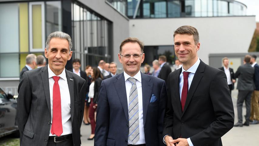 Freude über die Einweihung (von links): Vorstand Manfred Czepl, Vorstandsvorsitzender Wolfgang Ebster und MdB Stefan Müller.