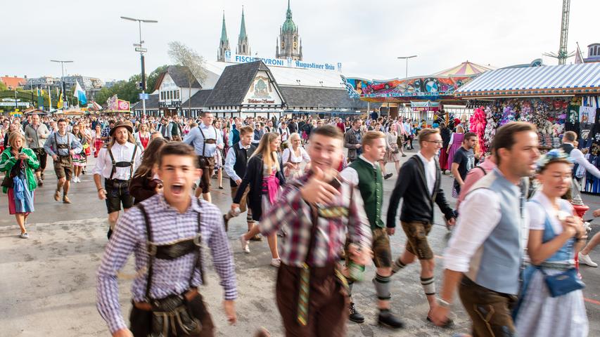 Söder, Reiter und ganz viel Bier: Der erste Tag auf dem Oktoberfest