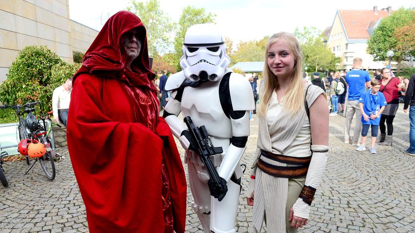 Jedi und Kriegerinnen: 2. Tag der Noris Force Con in Fürth