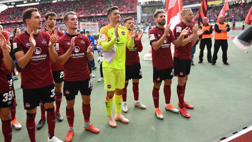 Hannover müht sich in der Folge zwar um den Anschlusstreffer, muss am Ende aber in Nürnberg in die Niederlage einwilligen. Es hat geclubt! Der FCN hat im vierten Bundesliga-Spiel den ersten Dreier in der noch jungen Saison gelandet.