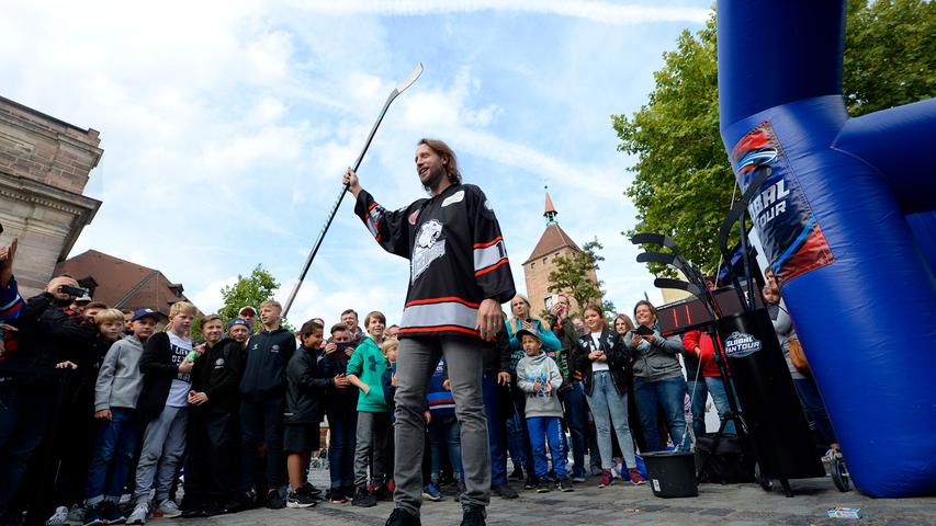 Eishockey zum Anfassen: NHL macht Halt in Nürnberg