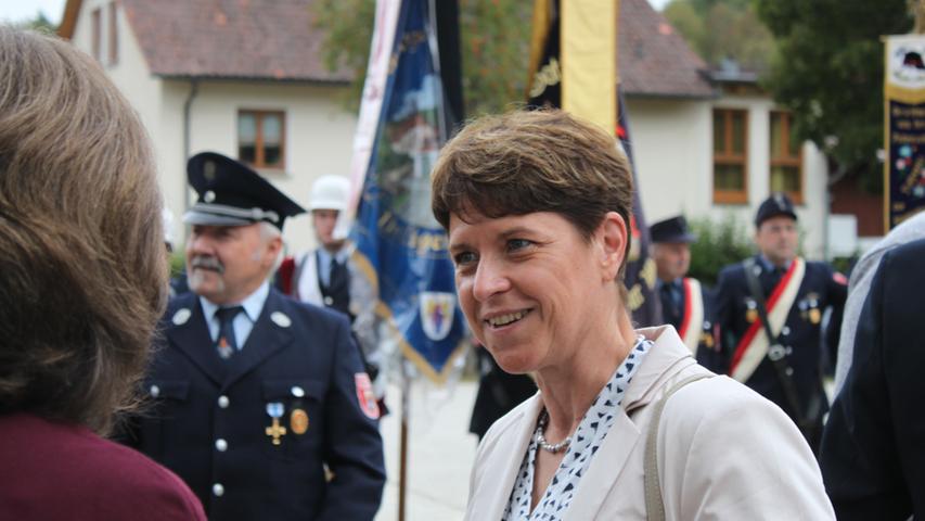 Marktgemeinderätin Anke Kraasz (BN) im Gespräch.