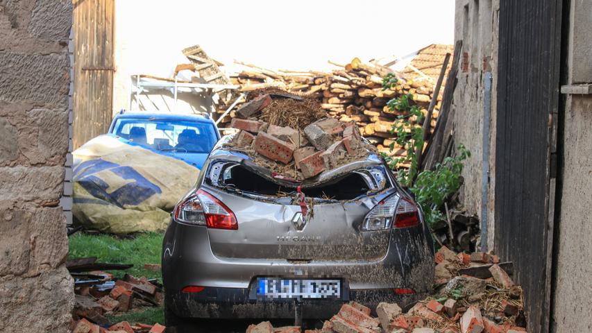 "Downburst" fegt durch Oberfranken: Ort liegt in Trümmern