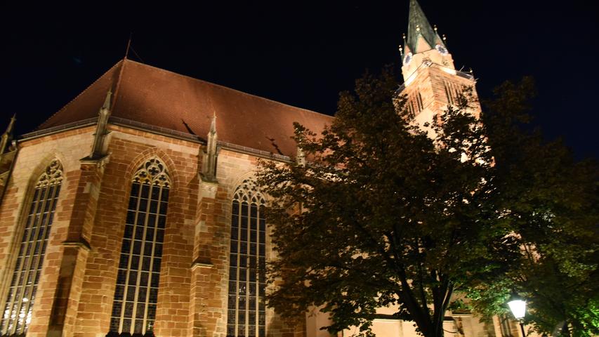 Neumarkts Rathaus und Münster werden illuminiert