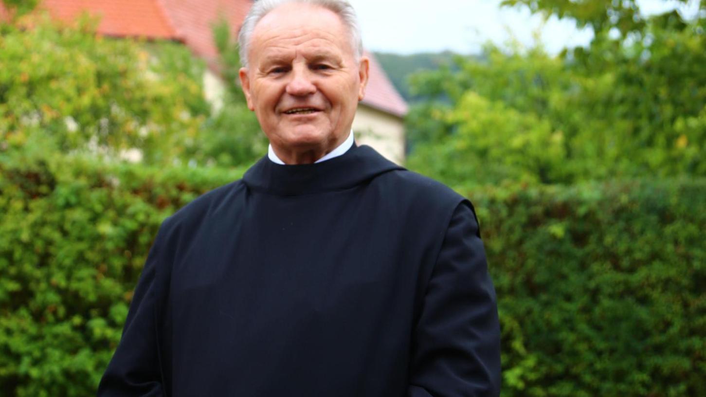 Mittelehrenbach: Ganzes Dorf feiert bekannten Pfarrer