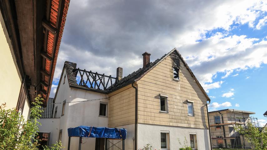 Dachstuhl in Lichtenfels in Flammen: Bewohner retten sich