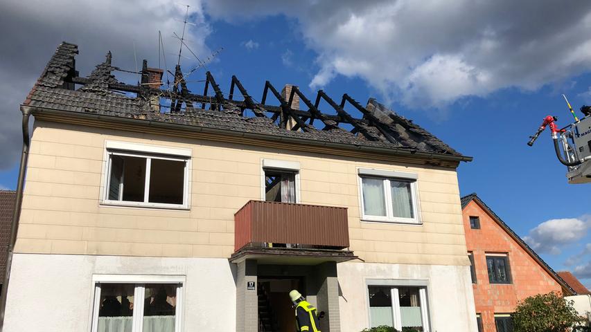 Dachstuhl in Lichtenfels in Flammen: Bewohner retten sich