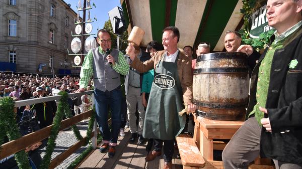 Die berühmte Michaeliskirchweih in der Kleeblattstadt startete am Samstag für zwei Wochen in pures Kärwa-Glück.