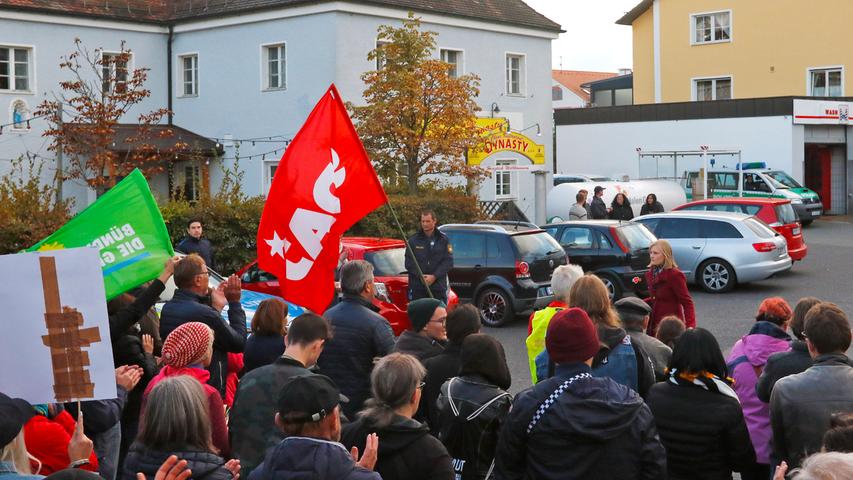 Postbauer-Heng: Demo lässt AfD-Veranstaltung platzen