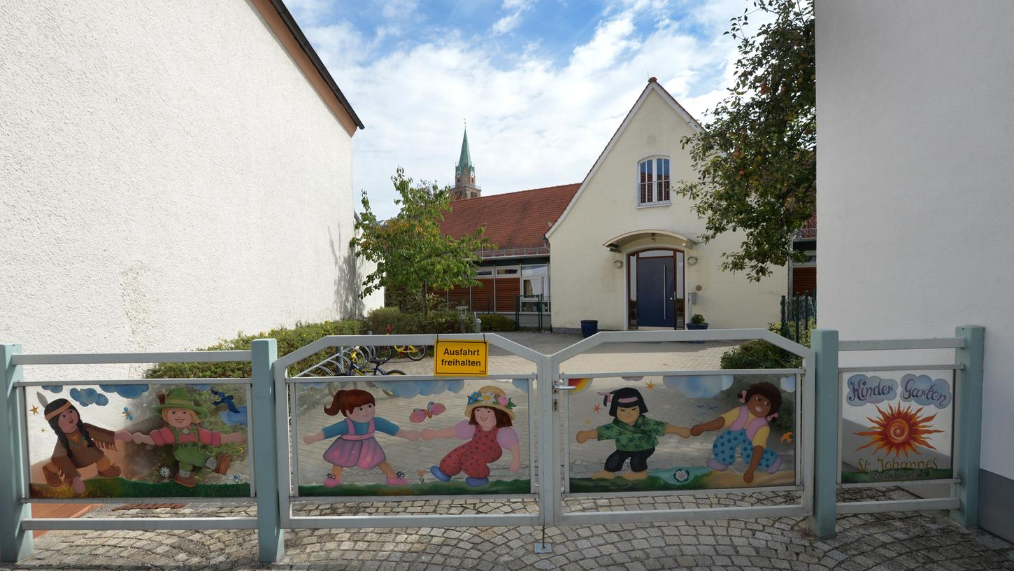 Hinter und vor den Kulissen des Kindergartens St. Johannes brodelt es schon lange. Jetzt hat die Kindergartenleiterin einen Auflösungsvertrag unterschrieben.