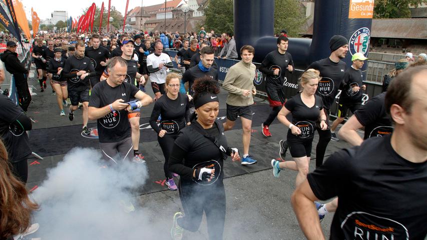 Nebel und Selfie-Time: Alle Bilder vom Halbmarathon beim Stadtlauf