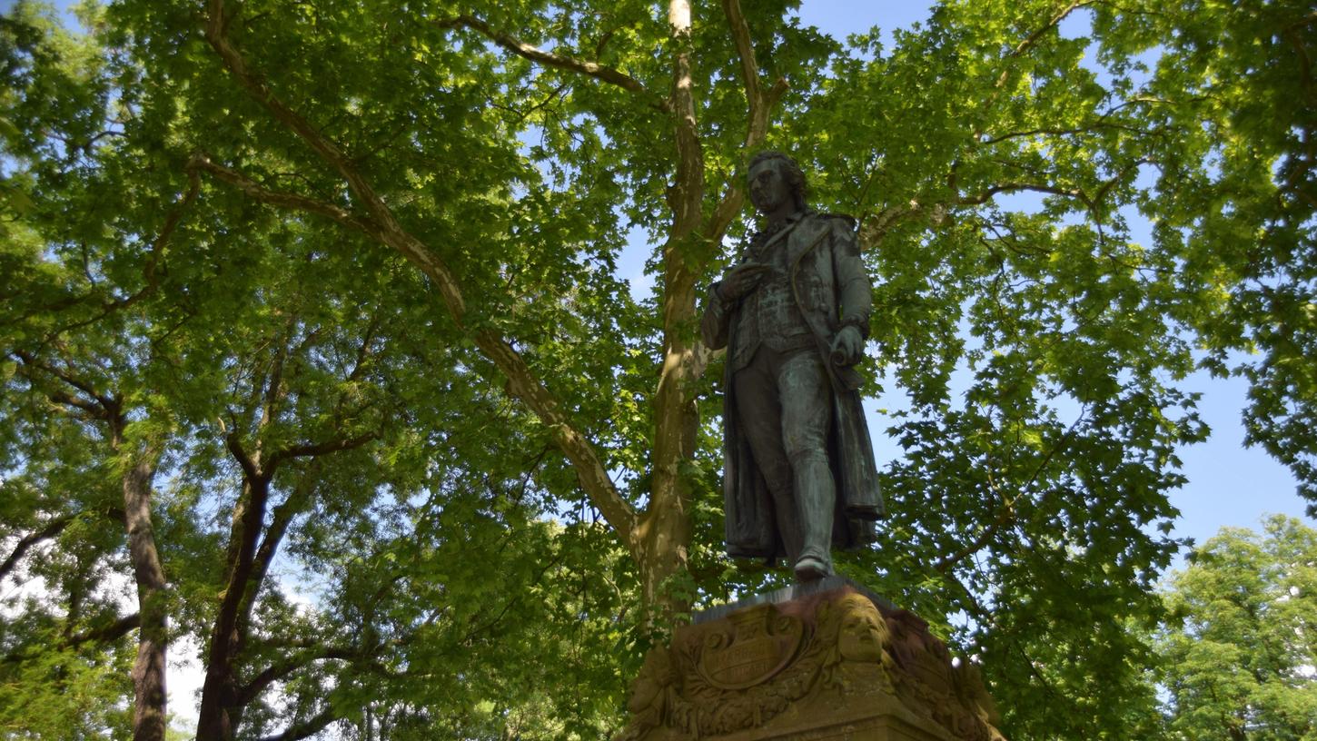 Ein Denkmal für Friedrich Schiller in seiner Geburtsstadt Marbach am Neckar