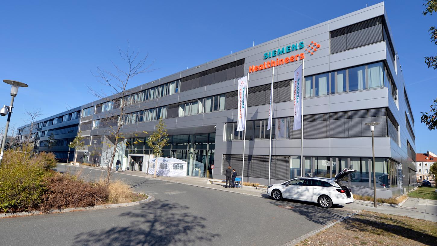 Am Freitag fand ein Festakt an der Karlheinz-Kaske-Straße zur feierlichen Einweihung des Siemens Healthineers Headquarter in Erlangen statt. Am Freitag fand ein Festakt an der Karlheinz-Kaske-Straße zur feierlichen Einweihung des Siemens Healthineers Headquarter in Erlangen statt.