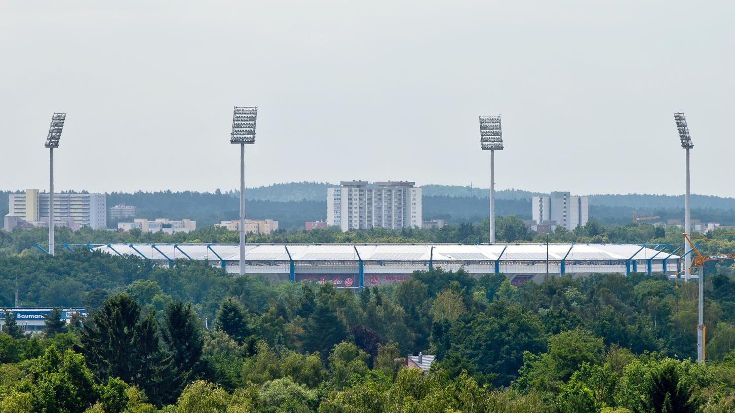 Mehr als zwei Millionen Euro Verlust - und doch weniger als gedacht: Die Bilanz zum Nürnberger Stadion fällt gemischt aus.