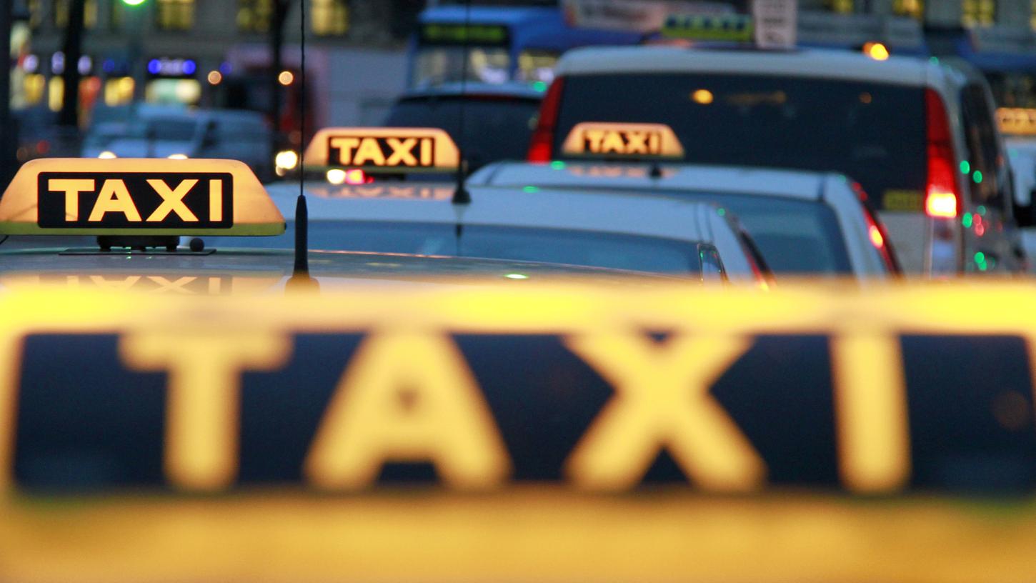 Taxi-Fahren soll nun noch teurer werden.