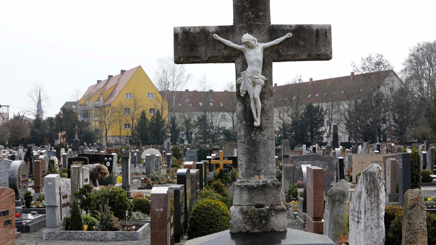 Auf dem Alten Friedhof in Forchheim wütete Ende letzten Jahres ein Grabschänder.