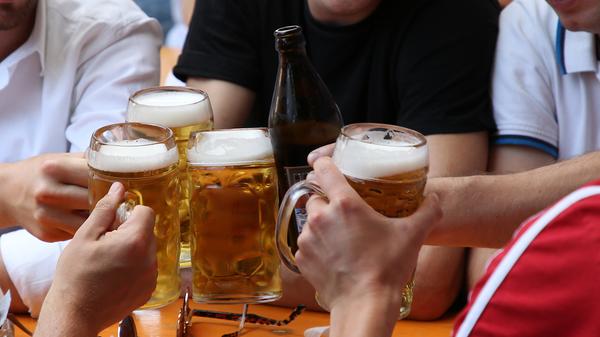 Am Ende haben Sie die Qual der Wahl, denn eine Einkehr - ob beim greif, Eichhorn, Neder, Hebendanz oder in den Kellerwald - ist jetzt, da wir den "Walk of Beer" gemeistert haben: Pflicht! Und Finger weg vom Autoschlüssel! Cheers!