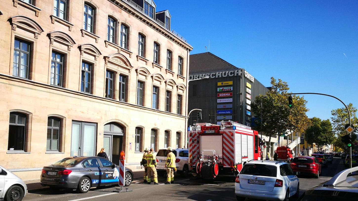Schreck in Fürth: Feuerwehreinsatz direkt neben der Kärwa