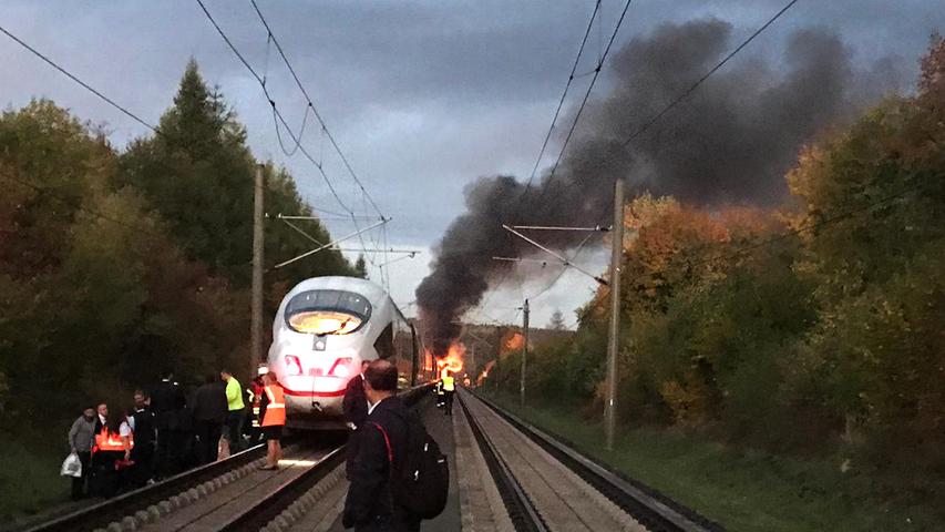 Rheinland-Pfalz: Flammen schlagen aus ICE