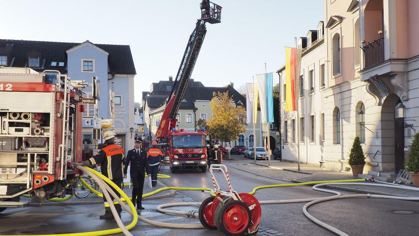 Übung: Feuer im Treuchtlinger Rathaus