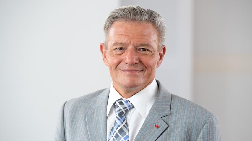 Über die Liste in den Landtag: Der Fürther SPD-Vorsitzende Horst Arnold war auf Platz eins der Mittelfrankenliste seiner Partei.