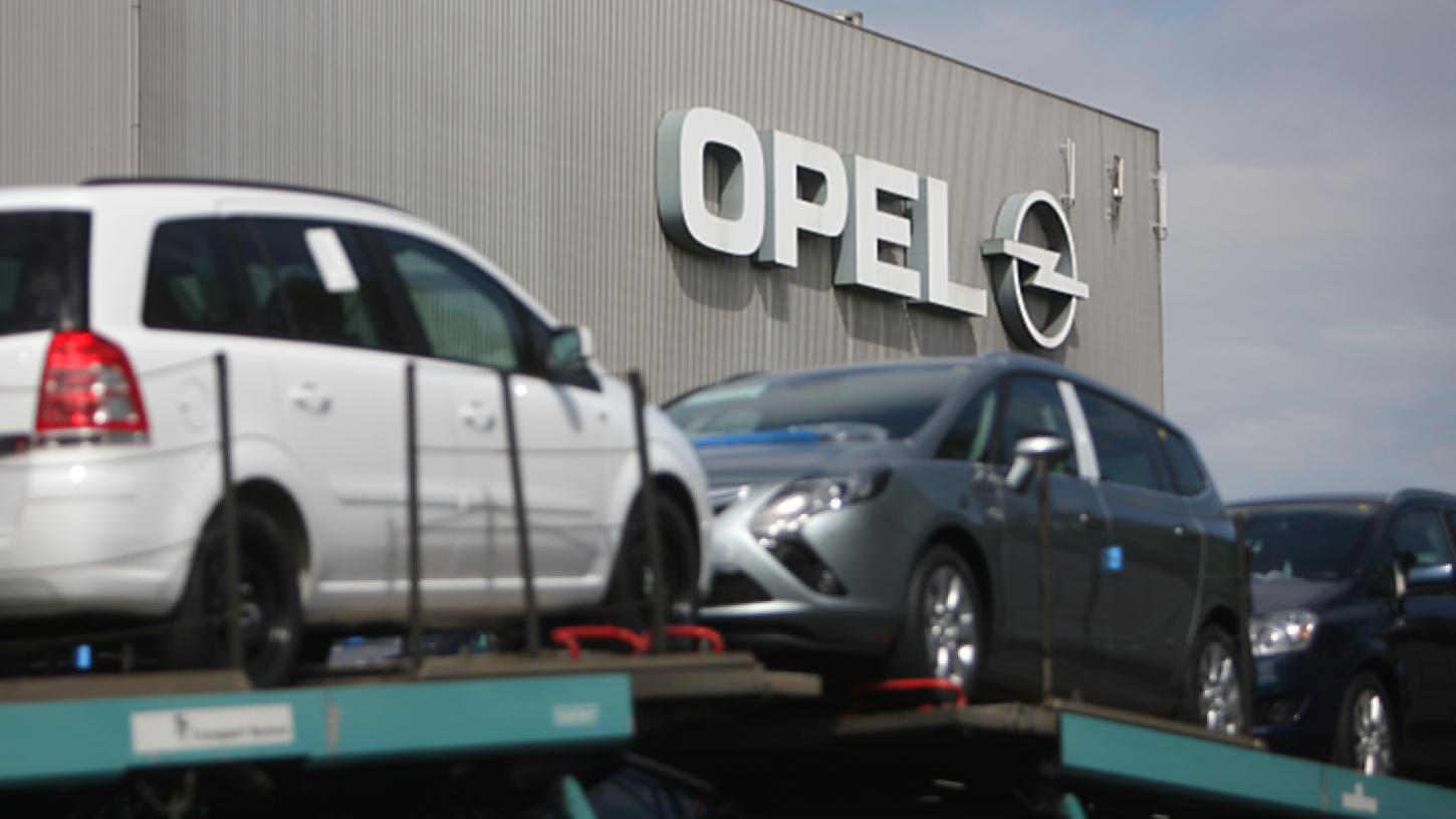 Das Kraftfahrt-Bundesamt möchte einen Rückruf von rund 100.000 Fahrzeugen von Opel anordnen.