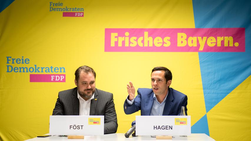 Die FDP hat sich im Freistaat auf ein paar Inseln festgesetzt. Der Großraum München mit Starnberg ist eine Hochburg, dazu der Nürnberger Norden und Ingolstadt, Werte über sechs Prozent gab es zudem im Bayerwald. Es ist nicht verwunderlich, dass die FDP ihr bestes Ergebnis mit 12,9 Prozent in München-Schwabing erzielte, in Tirschenreuth war es das Minimum: 2,6 Prozent.