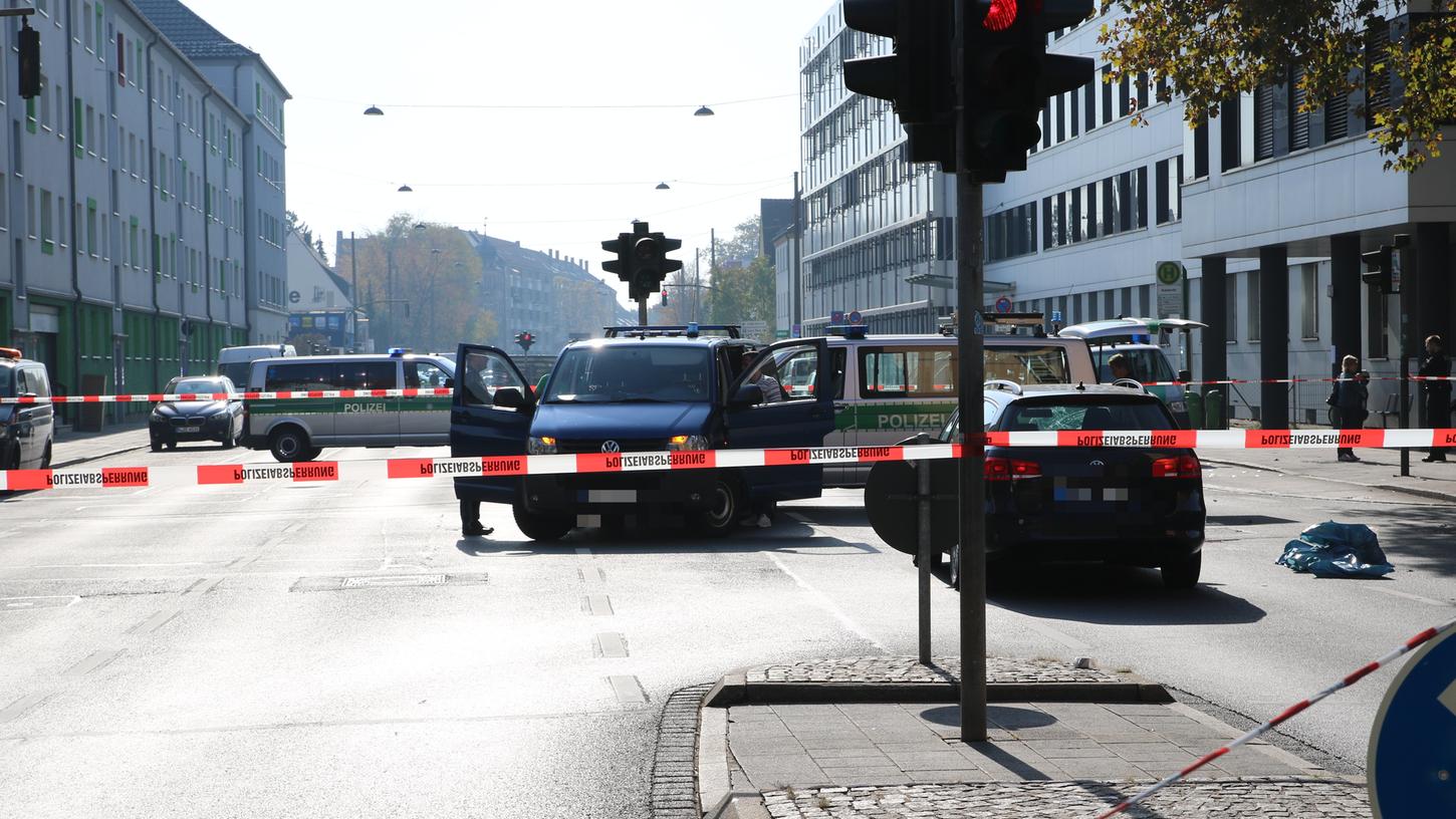 An der Schwabacher Straße kam es im Bereich dieser Ampel zu dem tödlichen Unfall. Der Vorfall löste Kritik unter den Fürthern aus — viele fühlen sich in diesem Gebiet nicht sicher auf den Straßen.