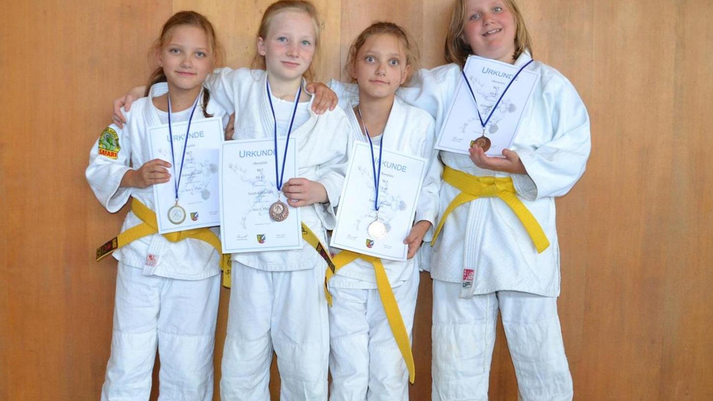 Bunter Medaillen-Strauß für Mühlhausener Judoka