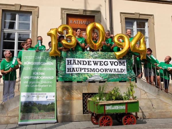 Das erfolgreiche Bürgerbegehren "Für den Hauptsmoorwald" ist mit 13.094 Stimmen, das größte, das es in Bamberg je gab. Ob der finale Bürgerentscheid nun durchgeführt wird oder die Initiative auf das Kompromiss-Angebot der Stadt eingeht, bleibt spannend.