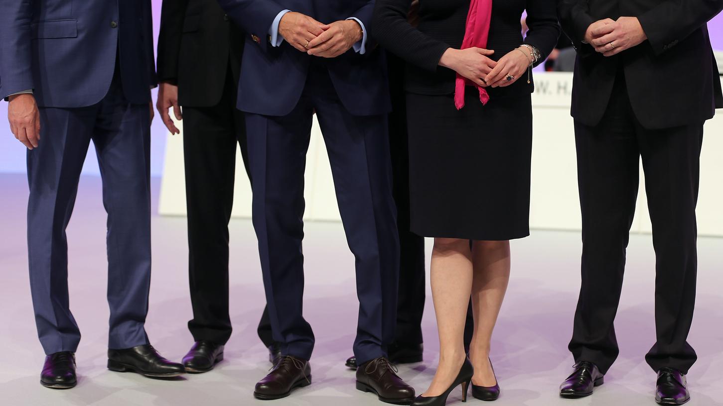 In den Vorständen deutscher Unternehmen soll es künftig eine Frauenquote geben.
In den Vorständen deutscher Unternehmen soll es künftig eine Frauenquote geben.