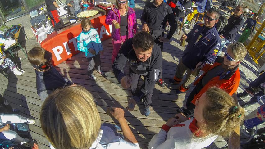 Traditionell läutet der Pitztaler Gletscher vor dem Auftakt des Skiweltcups mit einem Testival in die Saison ein.