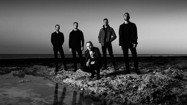Bei den Architects handelt es sich um eine Metalcore-Band aus Brighton, England. Gegründet wurde sie im Jahr 2004.