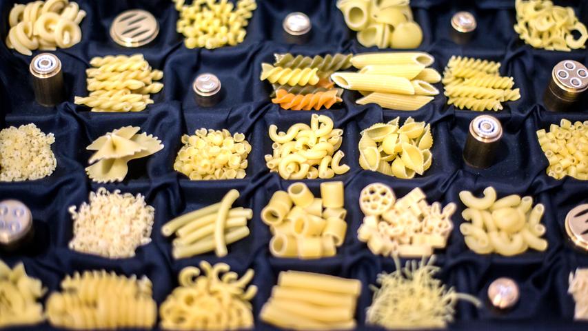 Die beliebtesten Nudelsorten der Deutschen sind laut einer Umfrage Spaghetti, Makkaroni und Penne.