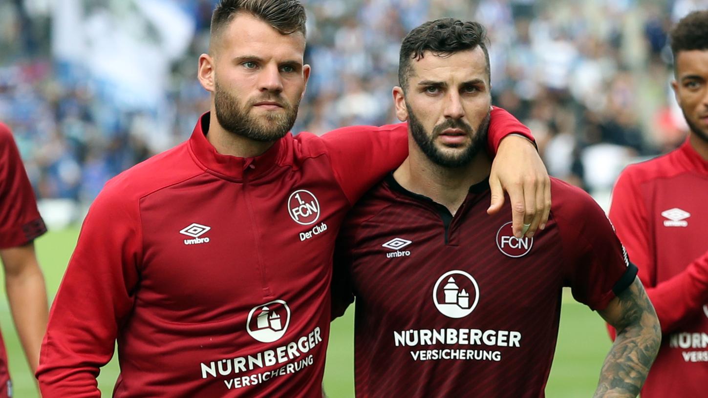 Zum Zuschauen verdammt: Eduard Löwen und Mikael Ishak können ihrem Club am Sonntag nicht helfen.