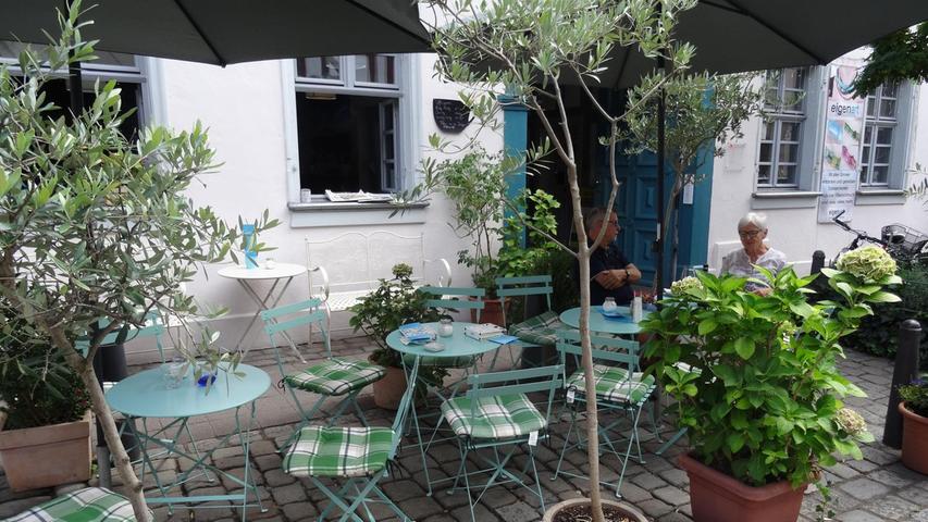 Stefanias Café lockt mit Neapels Charme