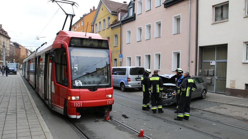 Straßenbahnunfall in Nürnberg: Verkehr auf Linie 6 lahmgelegt