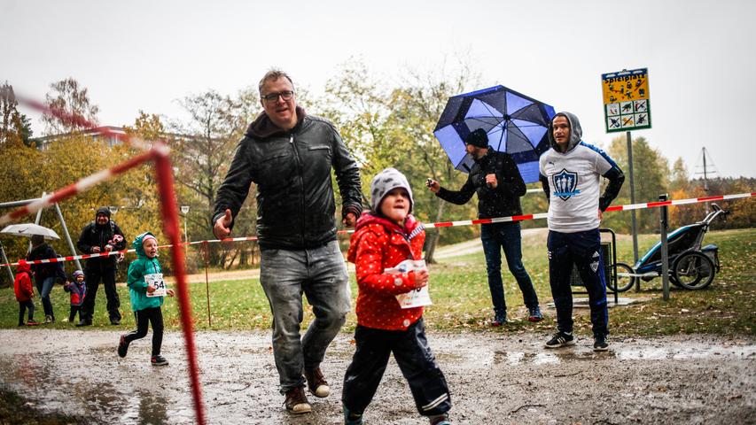 Trotz Kälte und Regen: Spaß beim FSV-Lauf