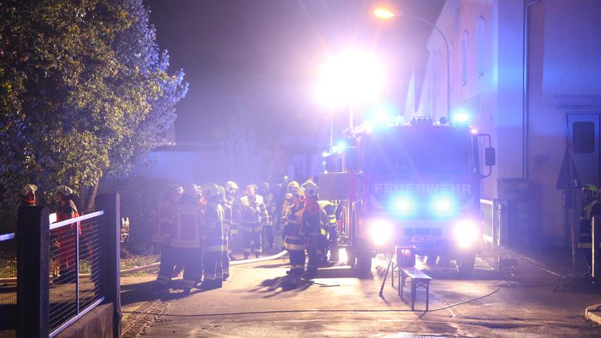 Feuer in Wohnhaus: Zimmer brennt in Selbitz komplett aus