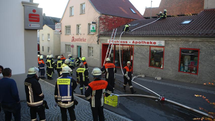 50.000 Euro Schaden: Scheune brennt in Trabelsdorf nieder