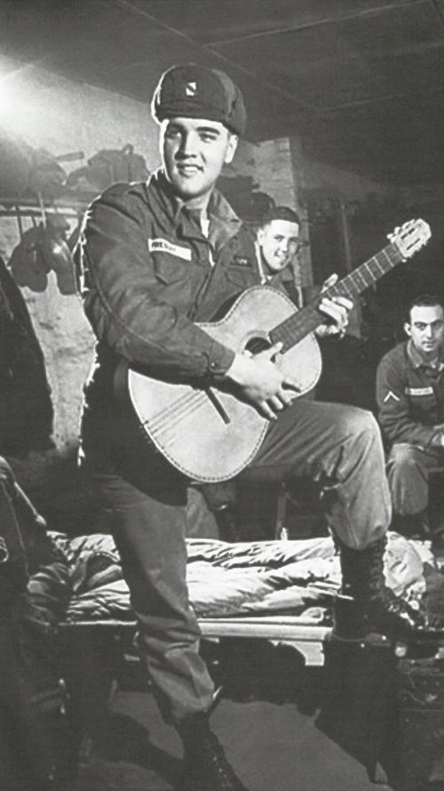 Elvis Presley im Camp Algier in der Oberpfalz Ende der Sechziger Jahre.