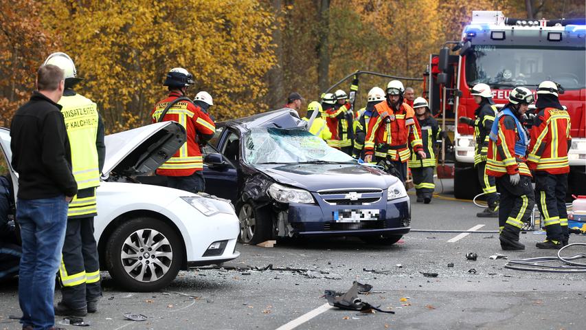 Autos kollidieren nahe Kleinsendelbach: Drei Verletzte